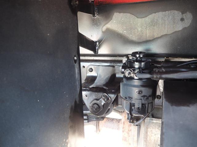 デュトロ アイチ製 スカイマスター 12m高所作業車 SB12A 作業床地上高12.0m 上物同年 ブーム自動格納装置 直下型アウトリガー アワメーター4645hr ターボ150馬力 積載150kg 5速MT(33枚目)