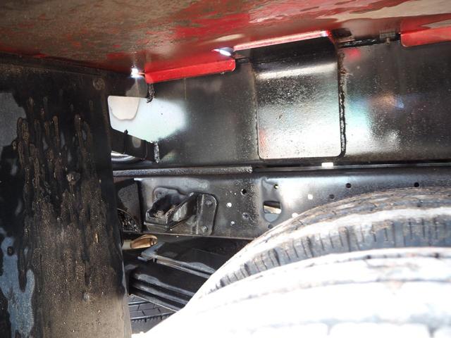 デュトロ アイチ製 スカイマスター 12m高所作業車 SB12A 作業床地上高12.0m 上物同年 ブーム自動格納装置 直下型アウトリガー アワメーター4645hr ターボ150馬力 積載150kg 5速MT(35枚目)