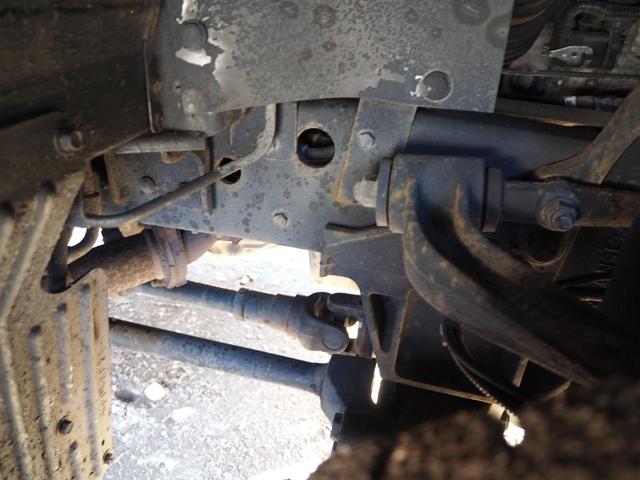 ローザ 　４ＷＤ　フルタイム式四駆　マイクロバス　２９人乗り　自動スイング扉　電動補助ステップ／オートステップ　リアトランク　プレヒーター　リアヒーター　運転席パワーウィンドウ　ターボ１５０馬力　ＤＵＯＮＩＣ（11枚目）