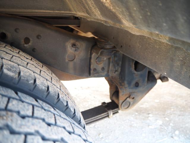 ローザ 　４ＷＤ　フルタイム式四駆　マイクロバス　２９人乗り　自動スイング扉　電動補助ステップ／オートステップ　リアトランク　プレヒーター　リアヒーター　運転席パワーウィンドウ　ターボ１５０馬力　ＤＵＯＮＩＣ（16枚目）