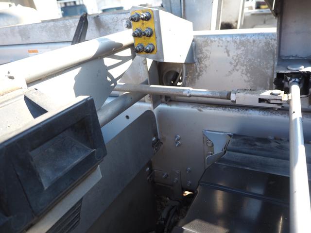 ギガ ワンオーナー ディーラーにてエンジン・クラッチ交換 カスタムグレード ハイルーフ 2デフ 造りボディ 極東 大型ダンプ DD10-761 電動コボレーン リーフサス ターボ380馬力 積載8.6t(31枚目)