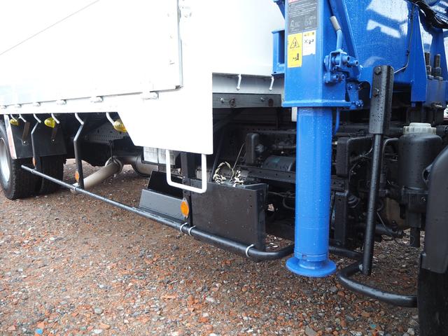 フォワード 　標準幅　タダノ製　ＴＭ－ＺＥ３０４ＨＲ　４段クレーン　フックイン　２．９３ｔ吊　ラジコン付　上物同年　アルミブロック平ボディ　三方開　内フック　リーフサス　ターボ１９０馬力　積載２．６５ｔ　６速ＭＴ（37枚目）