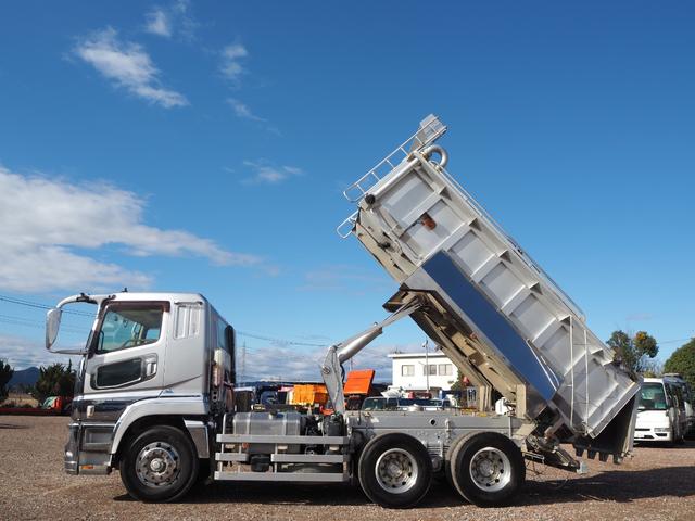 スーパーグレート 　３軸高床　２デフ　極東　汚泥運搬車／汚泥ダンプ／天蓋ダンプ／タンク車　ＤＤ１０－７７１Ｔ　８．９立米　オールステンレスボディ　リーフサス　積載８．７ｔ　ＳｈｉｆｔＰｉｌｏｔ（２ペダル）　デフロック（10枚目）