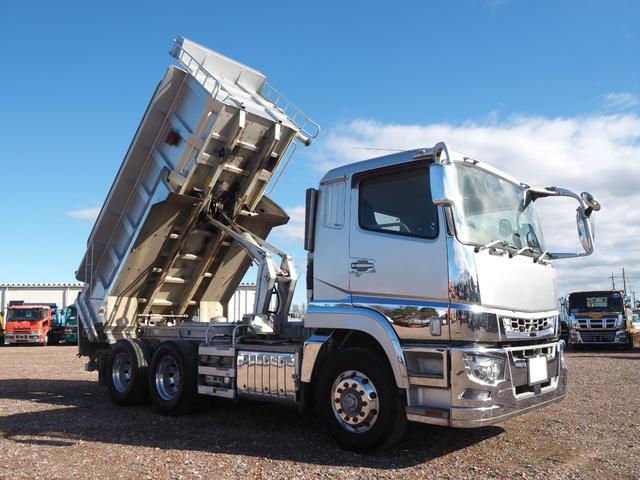 スーパーグレート 　３軸高床　２デフ　極東　汚泥運搬車／汚泥ダンプ／天蓋ダンプ／タンク車　ＤＤ１０－７７１Ｔ　８．９立米　オールステンレスボディ　リーフサス　積載８．７ｔ　ＳｈｉｆｔＰｉｌｏｔ（２ペダル）　デフロック（15枚目）