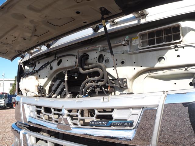 スーパーグレート 　３軸高床　２デフ　極東　汚泥運搬車／汚泥ダンプ／天蓋ダンプ／タンク車　ＤＤ１０－７７１Ｔ　８．９立米　オールステンレスボディ　リーフサス　積載８．７ｔ　ＳｈｉｆｔＰｉｌｏｔ（２ペダル）　デフロック（17枚目）