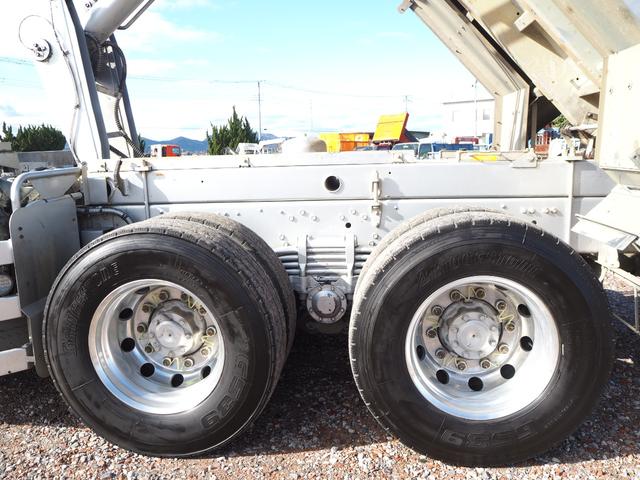 スーパーグレート 　３軸高床　２デフ　極東　汚泥運搬車／汚泥ダンプ／天蓋ダンプ／タンク車　ＤＤ１０－７７１Ｔ　８．９立米　オールステンレスボディ　リーフサス　積載８．７ｔ　ＳｈｉｆｔＰｉｌｏｔ（２ペダル）　デフロック（48枚目）