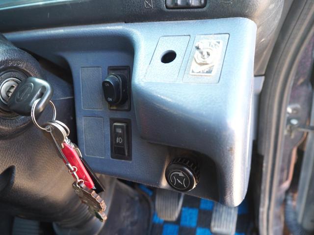 ヒノレンジャー 　増トン　造りボディ　極東　ダンプ　ＤＤ０７－４８　電動コボレーン　リーフサス　ターボ２２５馬力　積載７．７ｔ　６速ＭＴ　ベッド付き　坂道発進補助装置　バックモニター　ＥＴＣ　キセノンヘッドライト（71枚目）