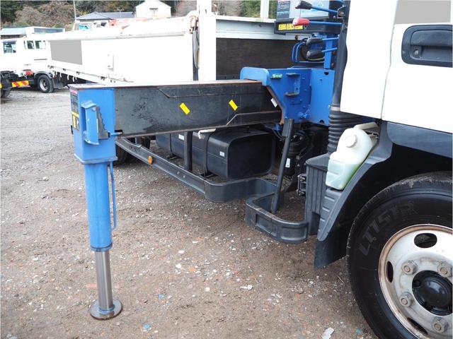 キャンター 　ワイドロング　タダノ製　ＴＭ－ＺＥ２９４ＭＨ　４段クレーン　フックイン　差し違いアウトリガー　２．９３ｔ吊　ラジコン　上物同年　平ボディ　軽々ゲート　ターボ１５０馬力　積載２ｔ　５速ＭＴ　ＥＴＣ（10枚目）