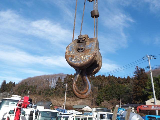 ヒノレンジャー 標準幅 タダノ製 TM-ZE304HR 4段クレーン フックイン 2.93t吊 ラジコン付 上物同年 平ボディ ターボ210馬力 積載2.4t 6速MT ベッド付 坂道発進補助装置 HID(21枚目)