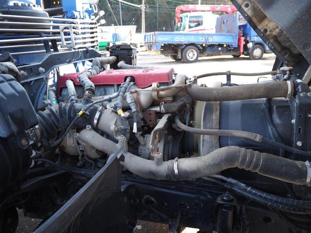 ヒノレンジャー 標準幅 タダノ製 TM-ZE304HR 4段クレーン フックイン 2.93t吊 ラジコン付 上物同年 平ボディ ターボ210馬力 積載2.4t 6速MT ベッド付 坂道発進補助装置 HID(27枚目)