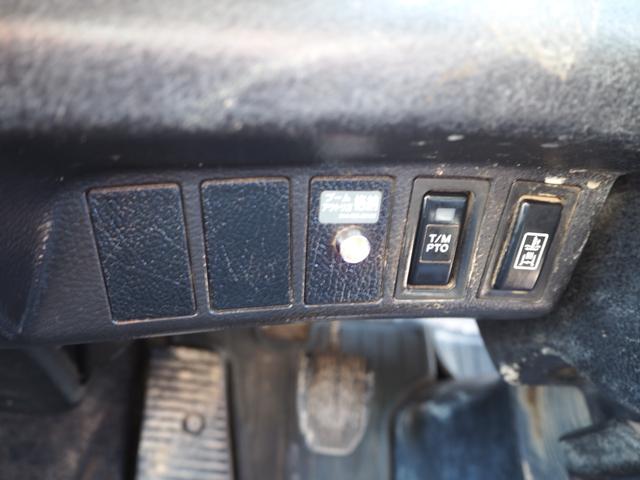 ヒノレンジャー 標準幅 タダノ製 TM-ZE304HR 4段クレーン フックイン 2.93t吊 ラジコン付 上物同年 平ボディ ターボ210馬力 積載2.4t 6速MT ベッド付 坂道発進補助装置 HID(55枚目)