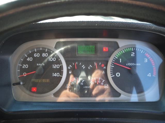 ヒノレンジャー 標準幅 タダノ製 TM-ZE304HR 4段クレーン フックイン 2.93t吊 ラジコン付 上物同年 平ボディ ターボ210馬力 積載2.4t 6速MT ベッド付 坂道発進補助装置 HID(57枚目)