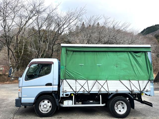キャンター 　ワイドセミロング　幌車／カーテン車　アルミブロック平ボディ　床面：鉄板張り　ターボ１７５馬力　積載４．６５ｔ　５速ＭＴ　坂道発進補助装置　バックモニター　ドライブレコーダー　ＥＴＣ（2枚目）