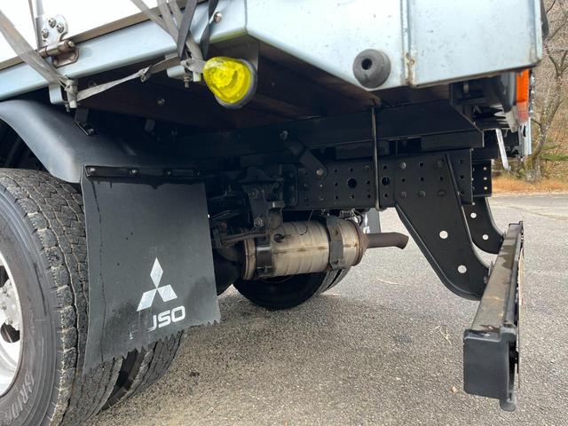 キャンター 　ワイドセミロング　幌車／カーテン車　アルミブロック平ボディ　床面：鉄板張り　ターボ１７５馬力　積載４．６５ｔ　５速ＭＴ　坂道発進補助装置　バックモニター　ドライブレコーダー　ＥＴＣ（27枚目）
