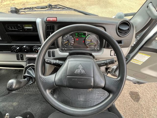 キャンター 　ワイドセミロング　幌車／カーテン車　アルミブロック平ボディ　床面：鉄板張り　ターボ１７５馬力　積載４．６５ｔ　５速ＭＴ　坂道発進補助装置　バックモニター　ドライブレコーダー　ＥＴＣ（49枚目）