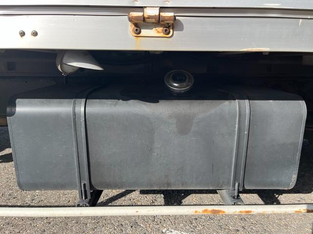 ヒノレンジャー 　６２００ワイド　トランテックス製　アルミウイング　ＨＦＤＬＫ－ＭＤＡＡ８Ｊ　ラッシング２段　リーフサス　ターボ２１０馬力　積載２．９５ｔ　プロシフト（２ペダル）　ベッド付き　バックモニター　ＥＴＣ（28枚目）