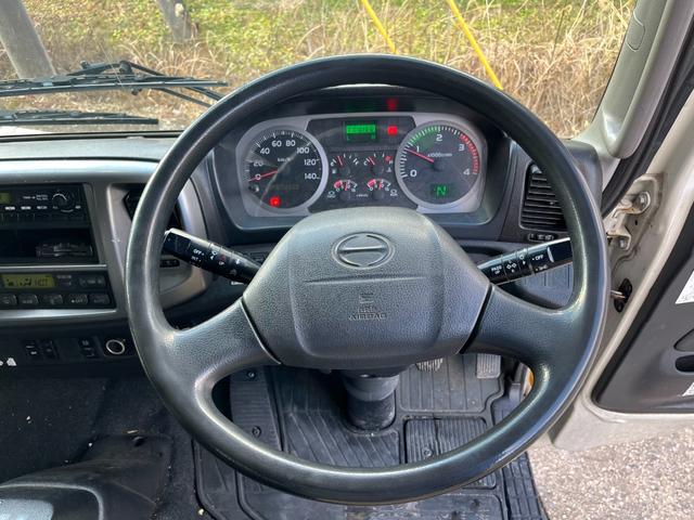 ヒノレンジャー 　６２００ワイド　トランテックス製　アルミウイング　ＨＦＤＬＫ－ＭＤＡＡ８Ｊ　ラッシング２段　リーフサス　ターボ２１０馬力　積載２．９５ｔ　プロシフト（２ペダル）　ベッド付き　バックモニター　ＥＴＣ（52枚目）