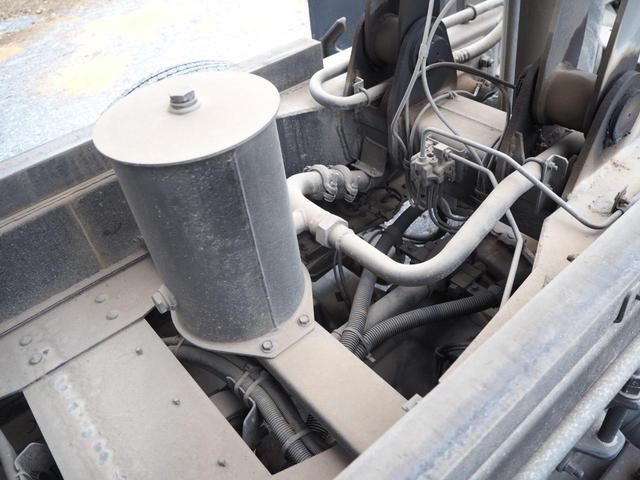 プロフィア 　２デフ　新明和製　ＤＲＳ１１－００１０ＳＹ３　大型ダンプ　電動コボレーン　積載８．８ｔ　ターボ３８０馬力　デフロック　ベッド付き（37枚目）