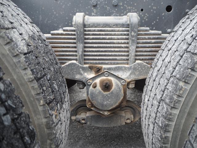 プロフィア 　２デフ　新明和製　ＤＲＳ１１－００１０ＳＹ３　大型ダンプ　電動コボレーン　積載８．８ｔ　ターボ３８０馬力　デフロック　ベッド付き（50枚目）