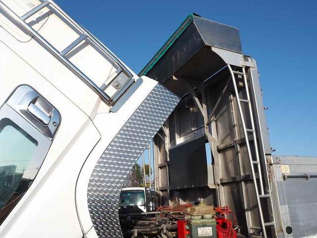 スーパーグレート スーパーグレート　３軸高床　３軸高床　２デフ　アルミブロック平ボディ　内フック　メッキ　ステンレスパーツ　リアエアサス　積載１３．３ｔ　ターボ４２０馬力　ベッド付き（50枚目）