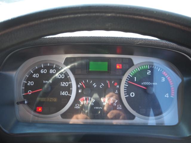 ヒノレンジャー 　標準幅　古河ユニック製　ＵＲＶ３４４ＮＫ　４段クレーン　フックイン　２．９３ｔ吊　ラジコン付　平ボディ　積載２．６ｔ　床面木板　５１２０ｃｃ（ターボ１９０馬力）　ロープホール　３人乗り　ＥＴＣ　実走行（68枚目）