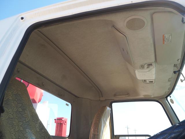 ファイター 　セミワイド幅　増トン　重機回送車　古河ユニック製　４段クレーン　フックイン　ハイジャッキ　角足　２．９３ｔ吊　ラジコン付　積載７．２ｔ　床面アピトン　アルミブロックアオリ　ブル掛け　アルミホイール（68枚目）