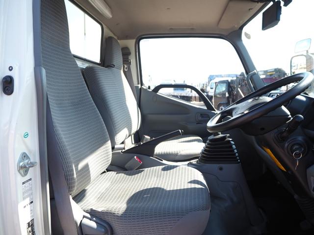 ダイナトラック 　車検付き　４ＷＤ　標準１０尺ショート　アルミバン　サイドドア付　積載２ｔ　コンビゲート上蓋と垂直式パワーゲート　床面板張り　ラッシング２段　左スライド式サイド扉　バックモニター　ＥＴＣ（47枚目）