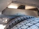 　車検付き　４ＷＤ　標準１０尺ショート　アルミバン　サイドドア付　積載２ｔ　コンビゲート上蓋と垂直式パワーゲート　床面板張り　ラッシング２段　左スライド式サイド扉　バックモニター　ＥＴＣ（20枚目）