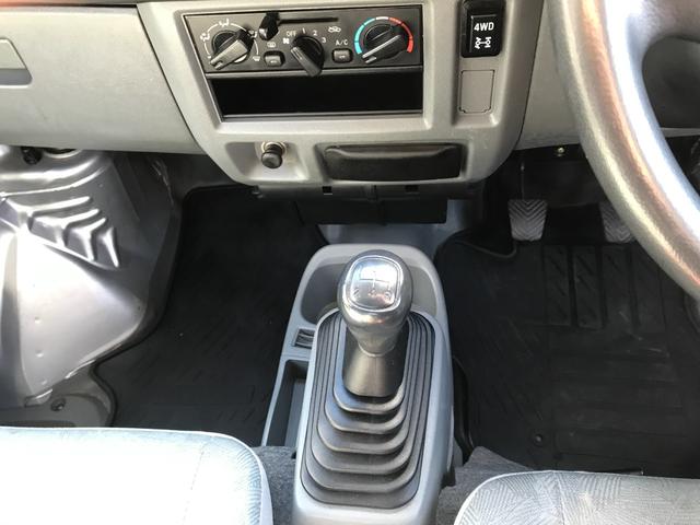 ミニキャブバン CS パートタイム4WD・マニュアル5速 走行65000km エアコン・パワステ・AM/FM(20枚目)