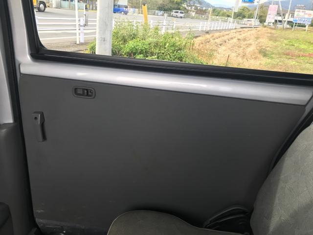 ミニキャブバン CS パートタイム4WD・マニュアル5速 走行65000km エアコン・パワステ・AM/FM(26枚目)