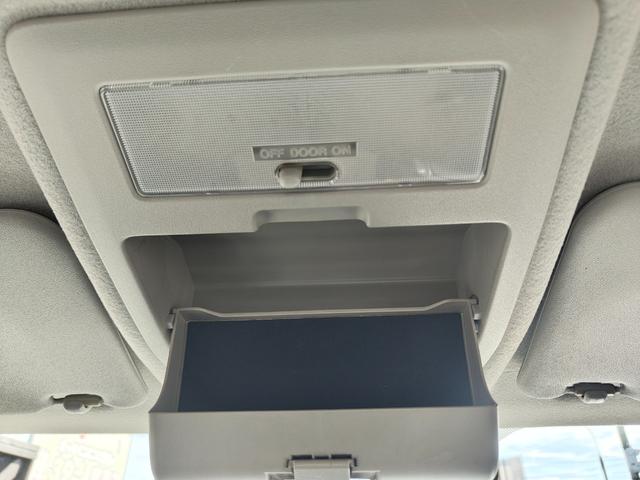 ワゴンＲ ＦＸリミテッドＩＩ　検９年４月　歴無　スマートキー・プッシュスタート・電格ミラー・オートエアコン・フルフラットシート・ヘッドライトレベライザー・車載工具・パンク修理キット・空気入れ・ポータブルカーナビ・１５５／６５／１４（31枚目）