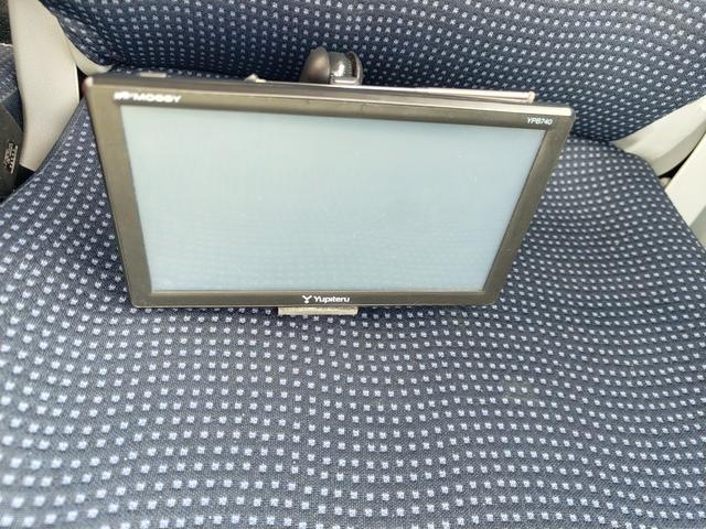 ワゴンＲ ＦＸリミテッドＩＩ　検９年４月　歴無　スマートキー・プッシュスタート・電格ミラー・オートエアコン・フルフラットシート・ヘッドライトレベライザー・車載工具・パンク修理キット・空気入れ・ポータブルカーナビ・１５５／６５／１４（38枚目）