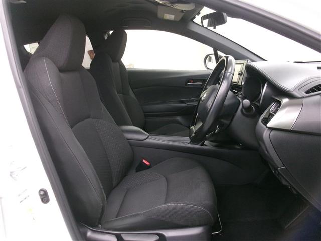 Ｃ－ＨＲ Ｓ　リヤカメラ　アルミ　キーフリーシステム　地デジ　クルコン　パワーウィンドウ　ＥＴＣ車載器　エアバッグ　ＥＳＣ　メモリ－ナビ　パワーステアリング　ＡＢＳ　ナビＴＶ　ＤＶＤ　イモビライザー　スマ－トキ－（16枚目）