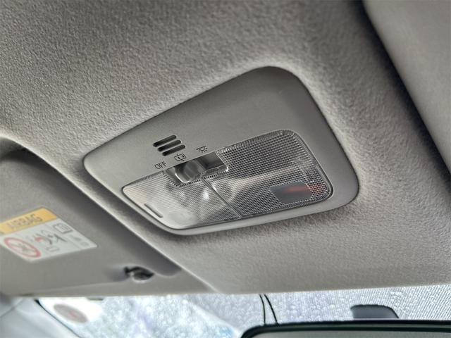 シエンタ ハイブリッドＧ　ＥＴＣ　バックカメラ　ナビ　ＴＶ　両側電動スライドドア　オートライト　スマートキー　電動格納ミラー　シートヒーター　後席モニター　ＣＶＴ　アルミホイール　Ｂｌｕｅｔｏｏｔｈ　盗難防止システム（49枚目）