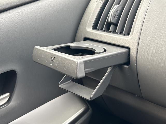 プリウスアルファ Ｓツーリングセレクション　ドライブレコーダー　ＥＴＣ　バックカメラ　ナビ　ＴＶ　アルミホイール　オートライト　ＬＥＤヘッドランプ　ヘッドライトウォッシャー　スマートキー　電動格納ミラー　ＣＶＴ　盗難防止システム　衝突安全ボディ（42枚目）