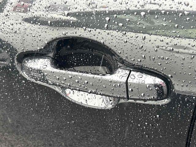 アクア Ｓ　ドライブレコーダー　ＥＴＣ　バックカメラ　ナビ　ＴＶ　オートライト　スマートキー　電動格納ミラー　ＣＶＴ　衝突安全ボディ　ＡＢＳ　ＥＳＣ　ＣＤ　ミュージックプレイヤー接続可　Ｂｌｕｅｔｏｏｔｈ（28枚目）