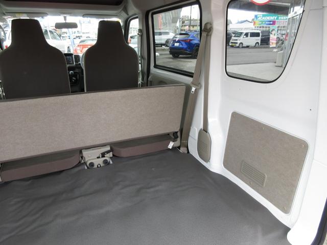 スクラム PA 5MT RS-Rローダウンスプリング 社外マフラー(純正マフラー有) アルトターボRS純正ENKEI15インチアルミホイール パイオニアディスプレイオーディオ DVD再生 Bluetooth 買取車(46枚目)