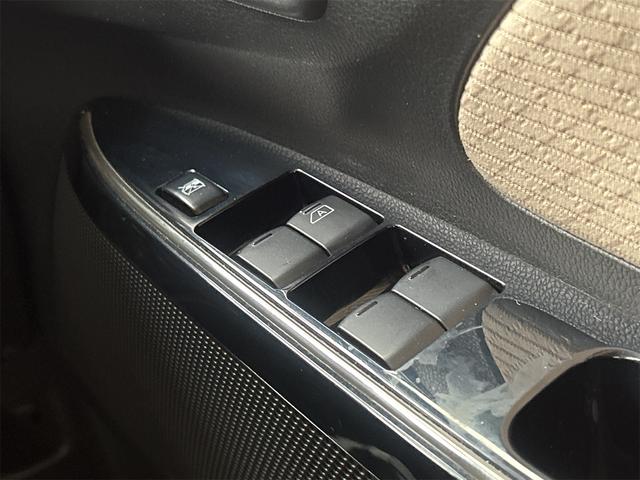 デイズ ハイウェイスター　Ｇターボ　ＥＴＣ　全周囲カメラ　ナビ　ＴＶ　オートマチックハイビーム　オートライト　ＨＩＤ　スマートキー　ベンチシート　ＣＶＴ　盗難防止システム　ＡＢＳ　ＥＳＣ　ＣＤ　ＤＶＤ再生　ＵＳＢ（11枚目）