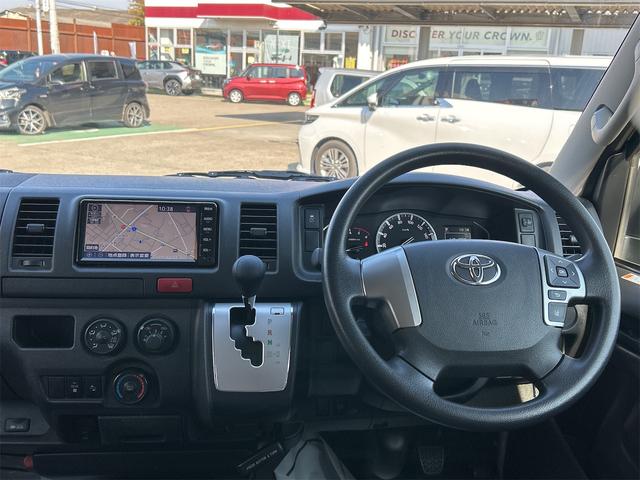 ハイエースバン 　ロングＧＬ　ＥＴＣ　バックカメラ　ナビ　ＴＶ　レーンアシスト　衝突被害軽減システム　両側スライドドア　オートマチックハイビーム　オートライト　キーレスエントリー　電動格納ミラー　ＡＴ　ＣＤ（3枚目）