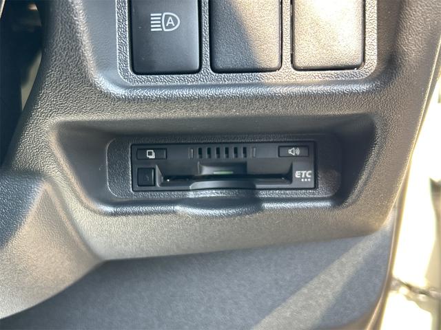 ハイエースバン 　ロングＧＬ　ＥＴＣ　バックカメラ　ナビ　ＴＶ　レーンアシスト　衝突被害軽減システム　両側スライドドア　オートマチックハイビーム　オートライト　キーレスエントリー　電動格納ミラー　ＡＴ　ＣＤ（10枚目）