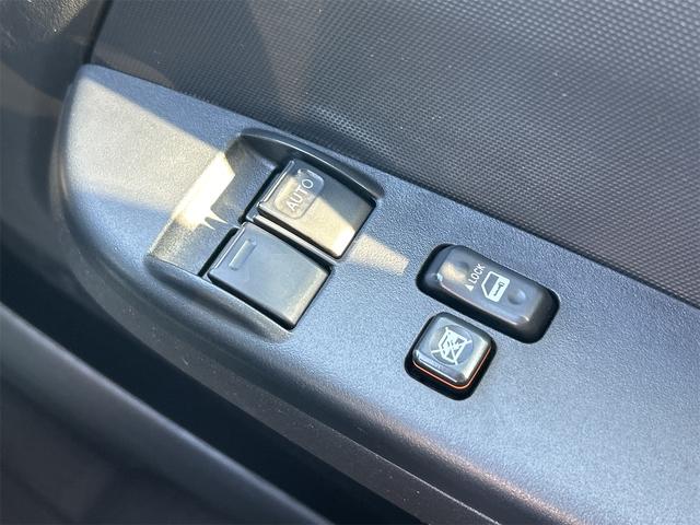 ハイエースバン 　ロングＧＬ　ＥＴＣ　バックカメラ　ナビ　ＴＶ　レーンアシスト　衝突被害軽減システム　両側スライドドア　オートマチックハイビーム　オートライト　キーレスエントリー　電動格納ミラー　ＡＴ　ＣＤ（11枚目）