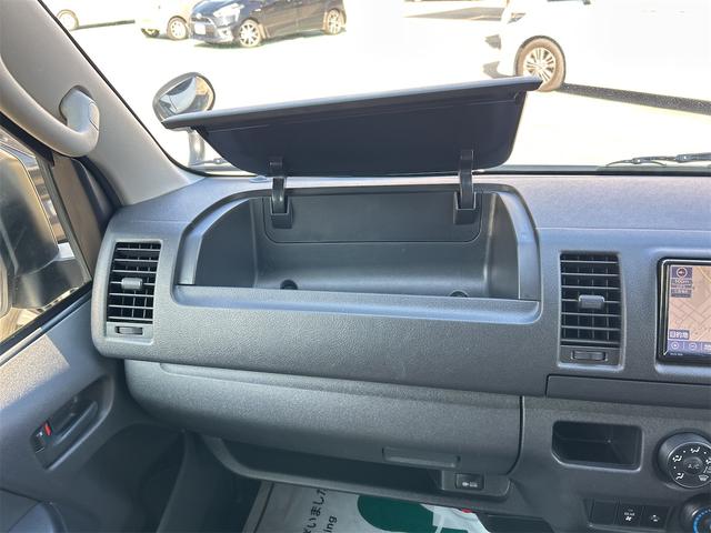 ハイエースバン 　ロングＧＬ　ＥＴＣ　バックカメラ　ナビ　ＴＶ　レーンアシスト　衝突被害軽減システム　両側スライドドア　オートマチックハイビーム　オートライト　キーレスエントリー　電動格納ミラー　ＡＴ　ＣＤ（50枚目）