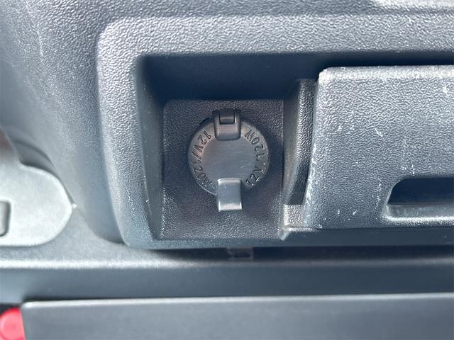 ハイエースバン 　ロングＧＬ　ＥＴＣ　バックカメラ　ナビ　ＴＶ　レーンアシスト　衝突被害軽減システム　両側スライドドア　オートマチックハイビーム　オートライト　キーレスエントリー　電動格納ミラー　ＡＴ　ＣＤ（53枚目）