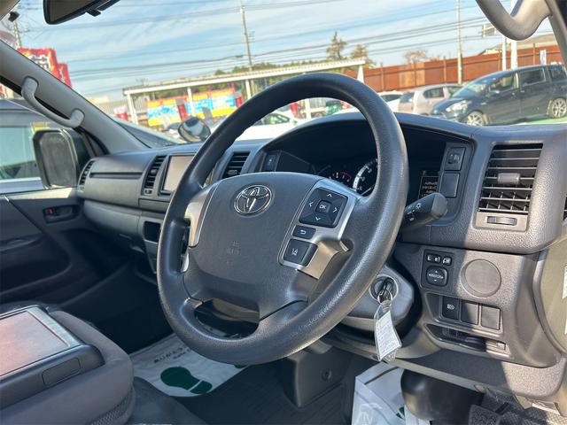 ハイエースバン 　ロングＧＬ　ＥＴＣ　バックカメラ　ナビ　ＴＶ　レーンアシスト　衝突被害軽減システム　両側スライドドア　オートマチックハイビーム　オートライト　キーレスエントリー　電動格納ミラー　ＡＴ　ＣＤ（56枚目）