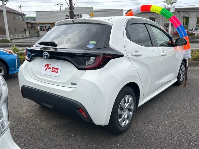 ヤリス ハイブリッドＸ　ＥＴＣ　全周囲カメラ　ナビ　オートクルーズコントロール　レーンアシスト　パークアシスト　衝突被害軽減システム　オートマチックハイビーム　オートライト　スマートキー（15枚目）