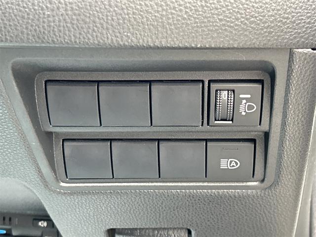 ヤリス X ETC バックカメラ ナビ レーンアシスト 衝突被害軽減システム オートマチックハイビーム オートライト スマートキー 電動格納ミラー CVT 盗難防止システム 衝突安全ボディ(9枚目)