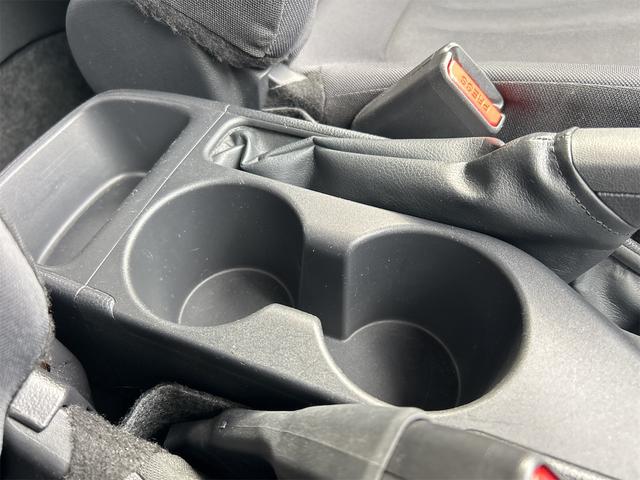 ヤリス X ETC バックカメラ ナビ レーンアシスト 衝突被害軽減システム オートマチックハイビーム オートライト スマートキー 電動格納ミラー CVT 盗難防止システム 衝突安全ボディ(32枚目)