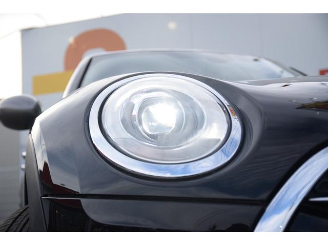 MINI クーパーS クラブマン ソナー LEDヘッド キーレス 記録簿 オートエアコン オートクルーズコントロール エアバッグ ESC カーテンエアバッグ Sキー HDDナビ パワーステアリング Aライト USB ナビ ABS(17枚目)