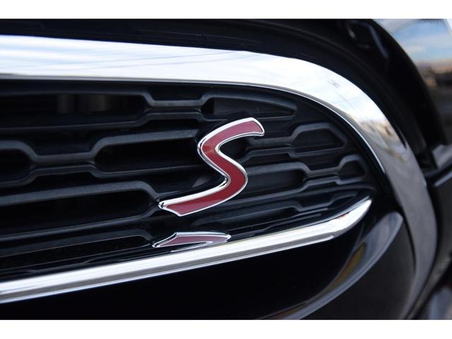 MINI クーパーS クラブマン ソナー LEDヘッド キーレス 記録簿 オートエアコン オートクルーズコントロール エアバッグ ESC カーテンエアバッグ Sキー HDDナビ パワーステアリング Aライト USB ナビ ABS(27枚目)