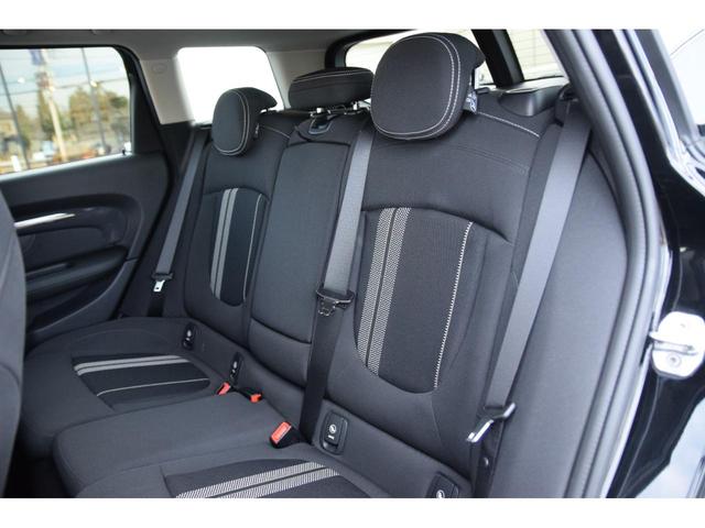 MINI クーパーS クラブマン ソナー LEDヘッド キーレス 記録簿 オートエアコン オートクルーズコントロール エアバッグ ESC カーテンエアバッグ Sキー HDDナビ パワーステアリング Aライト USB ナビ ABS(39枚目)